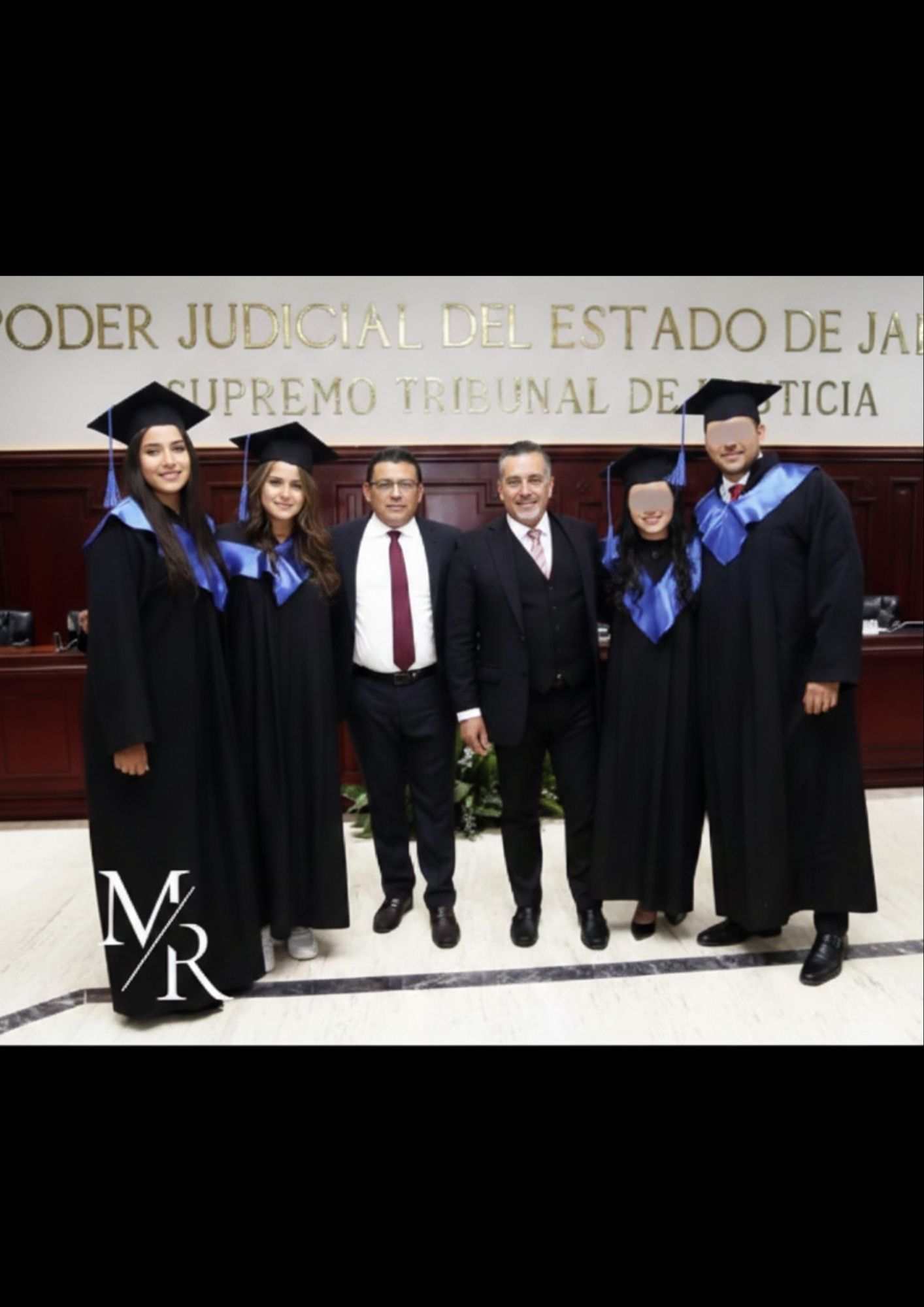 Toga azul para adulto